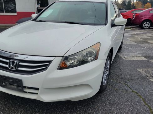 Used 2011 Honda Accord LX-P image 1
