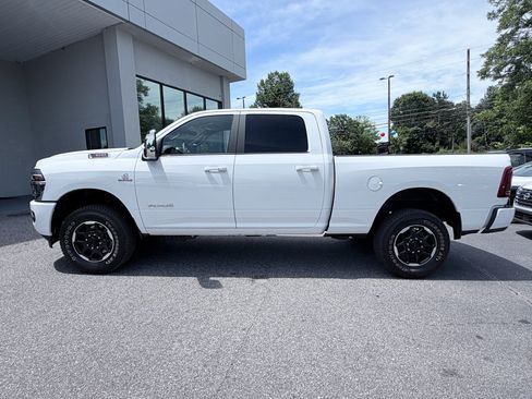 Used 2026 RAM 2500 Laramie AWD/4WD image 5
