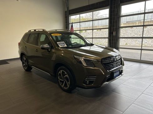 Used 2023 Subaru Forester Touring AWD/4WD image 6
