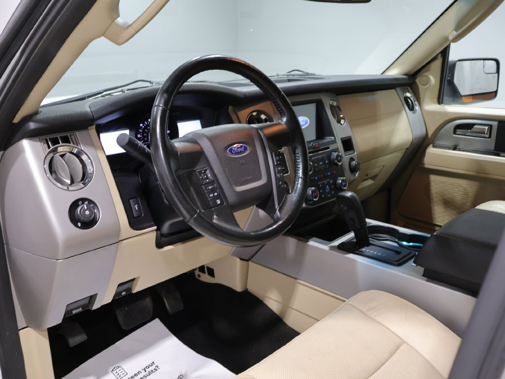 Used 2017 Ford Expedition EL XLT w/ Equipment Group 202A AWD/4WD image 14