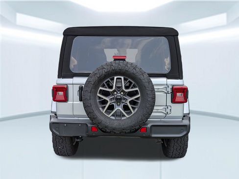 Used 2024 Jeep Wrangler Unlimited Sahara w/ Safety Group AWD/4WD image 3