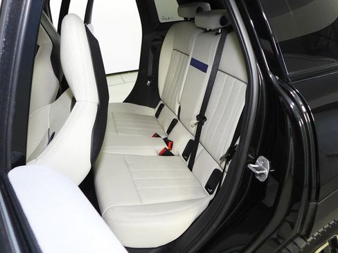 Certified 2025 MINI Cooper 4-Door Hardtop image 21