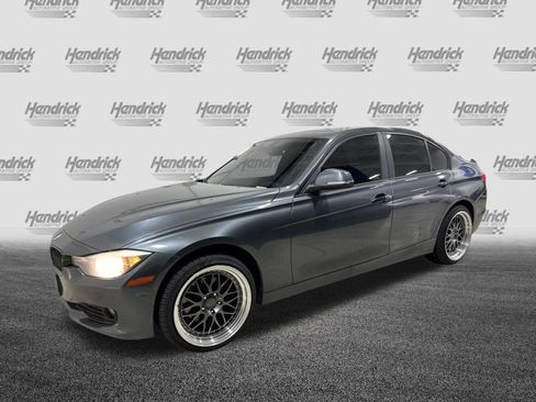 Used 2015 BMW 320i xDrive Sedan AWD/4WD image 5