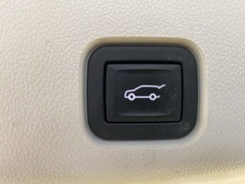 Certified 2024 GMC Acadia Denali w/ Super Cruise Package image 9