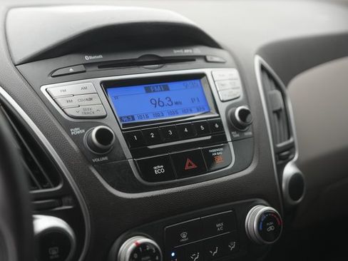 Used 2012 Hyundai Tucson GLS image 26