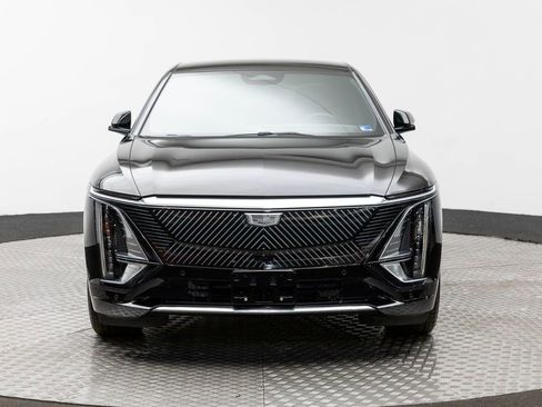 Used 2024 Cadillac Lyriq Luxury image 3