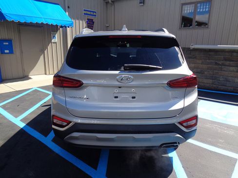 Used 2020 Hyundai Santa Fe SEL w/ Convenience Package image 4