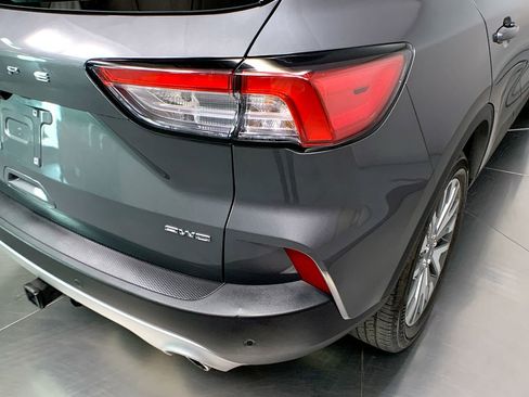 Used 2022 Ford Escape Titanium w/ Class II Trailer Tow Package image 38