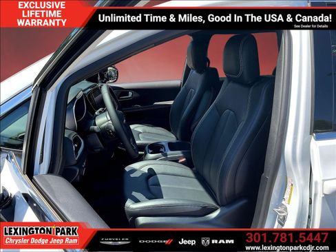 New 2026 Chrysler Voyager LX FWD image 9