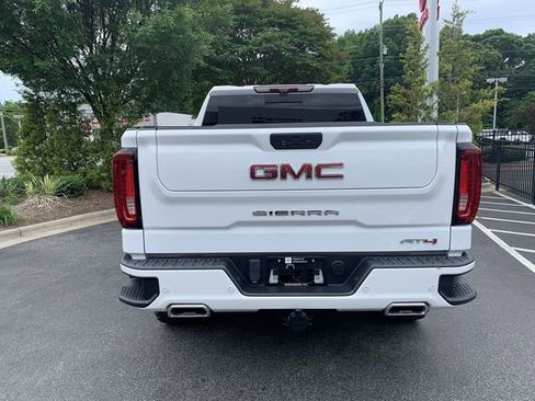 Used 2021 GMC Sierra 1500 AT4 w/ AT4 Premium Package AWD/4WD image 7