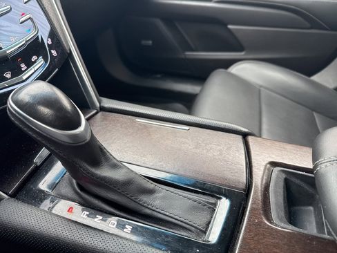 Used 2018 Cadillac XTS Luxury image 19