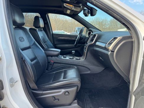 Used 2014 Jeep Grand Cherokee Overland image 19