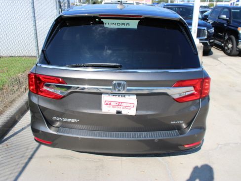Used 2018 Honda Odyssey Elite image 8