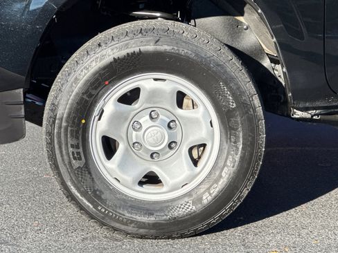 Certified 2021 Toyota Tacoma SR5 image 13