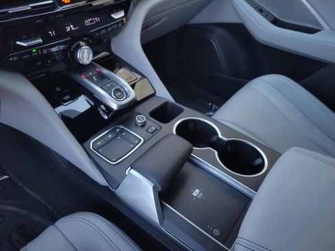 Used 2023 Acura MDX FWD w/ Technology Package image 11