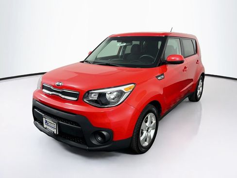 Used 2019 Kia Soul w/ Convenience Package FWD image 3