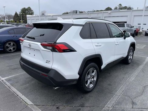 Used 2025 Toyota RAV4 XLE image 9