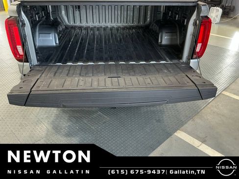 Used 2023 GMC Sierra 1500 SLT AWD/4WD image 15