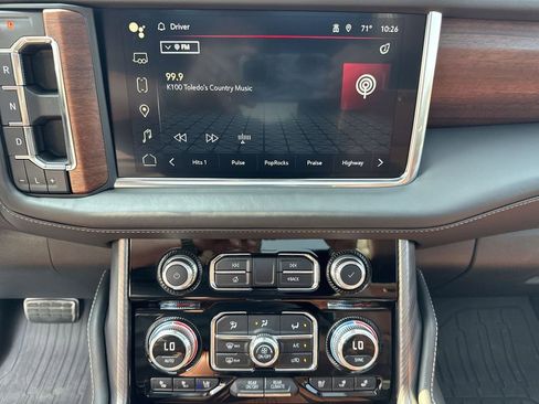 Certified 2023 GMC Yukon Denali Ultimate image 13