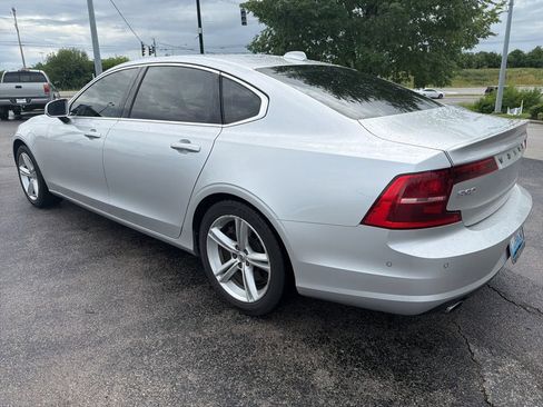 Used 2018 Volvo S90 T5 Momentum w/ Convenience Package AWD/4WD image 4