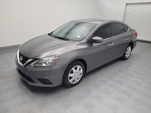 Used 2018 Nissan Sentra S FWD image 2