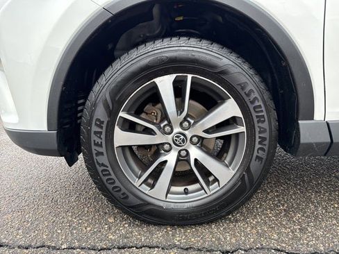 Used 2018 Toyota RAV4 XLE image 5