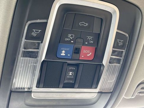 Used 2023 RAM 2500 Limited image 34