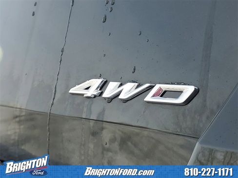 Used 2023 Ford Explorer XLT w/ Equipment Group 202A image 6