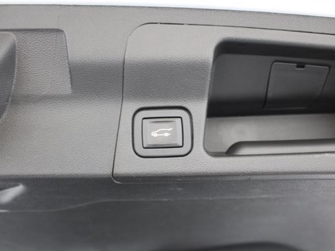 Used 2019 GMC Acadia Denali FWD image 29