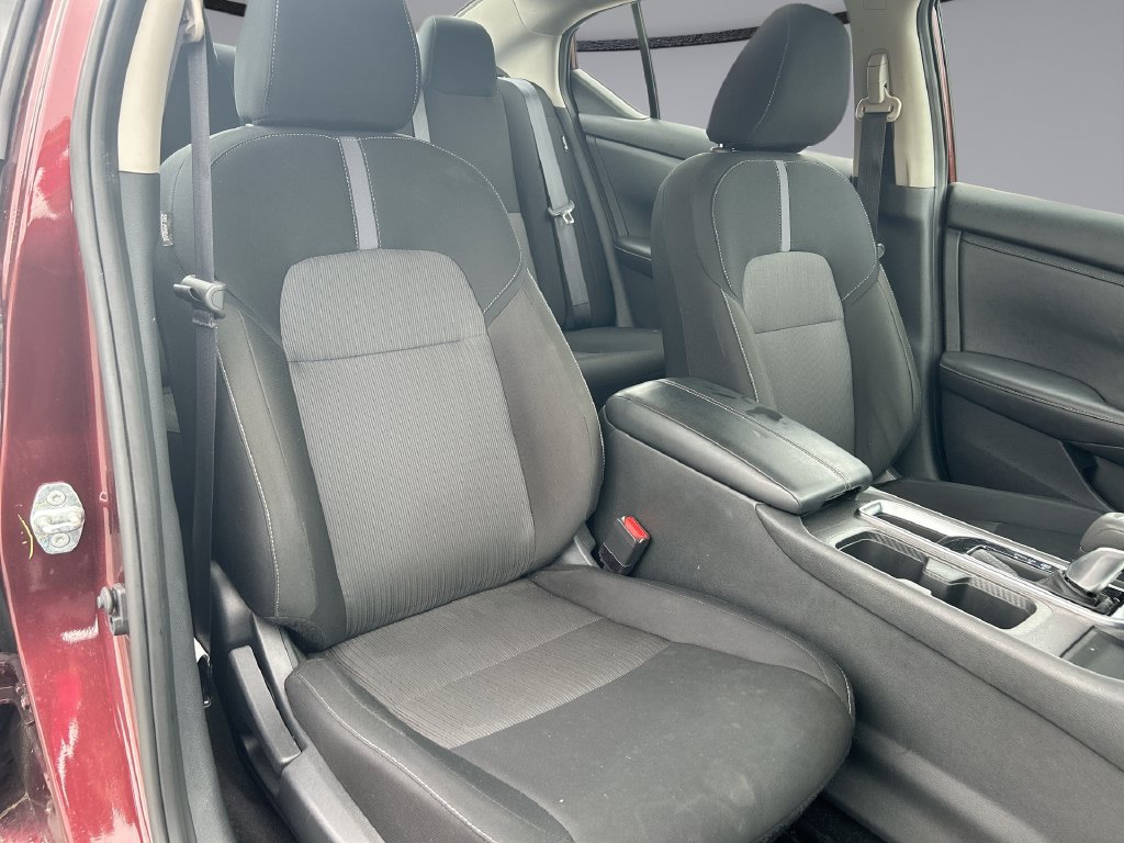 Used 2025 Nissan Sentra SV FWD image 29