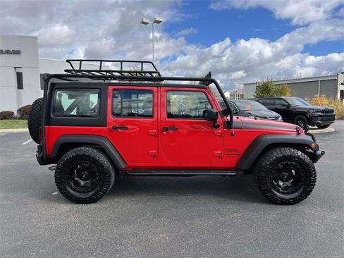 Used 2018 Jeep Wrangler Unlimited Sport w/ Connectivity Group image 8
