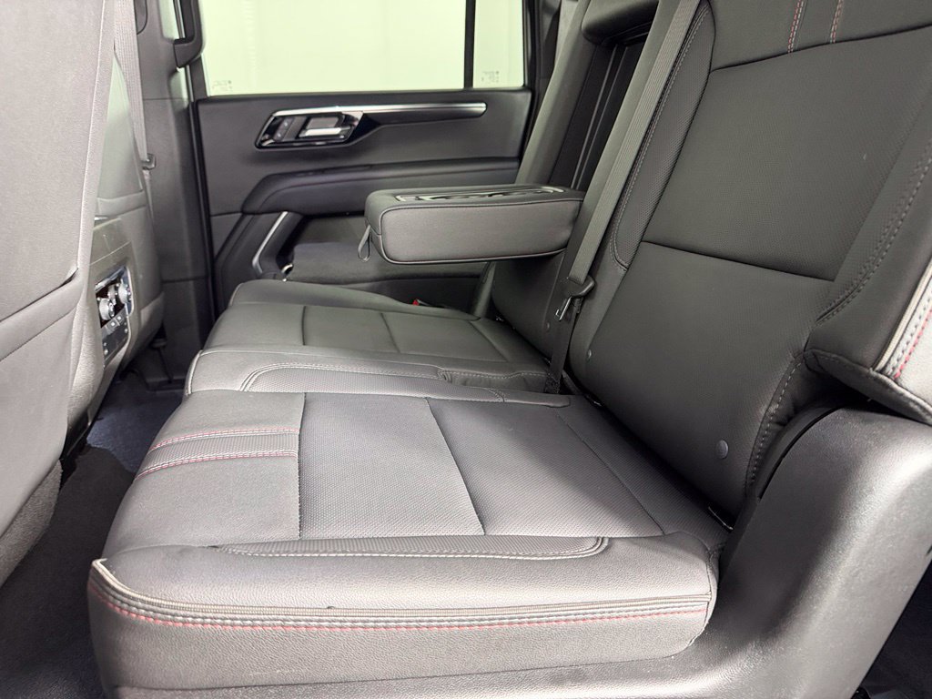 Used 2026 Chevrolet Suburban RST AWD/4WD image 20