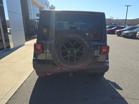 Certified 2024 Jeep Wrangler Willys image 5