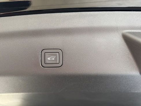 New 2026 GMC Yukon XL Denali image 33