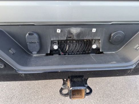 Used 2024 Chevrolet Silverado 2500 Custom w/ Custom Value Package image 21