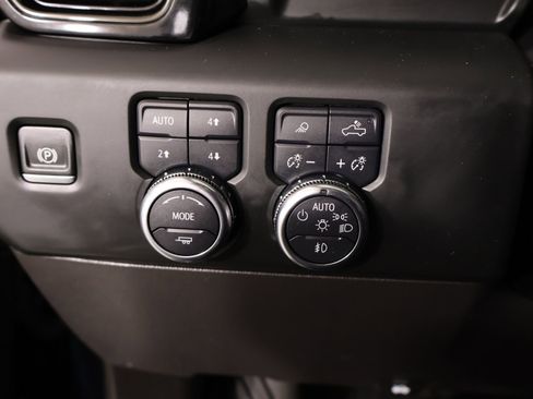 Used 2024 GMC Sierra 1500 AT4X w/ AT4X AEV Edition AWD/4WD image 9