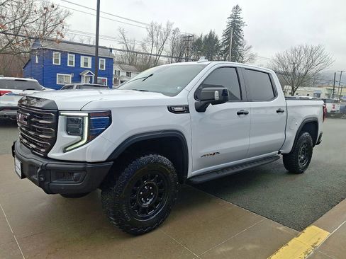 Used 2024 GMC Sierra 1500 AT4X w/ AT4X AEV Edition image 3