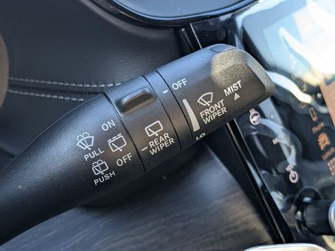 New 2026 Jeep Grand Cherokee Limited RWD image 26