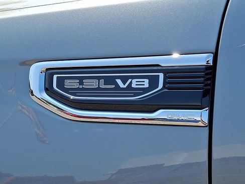 Used 2024 GMC Sierra 1500 SLT AWD/4WD image 28