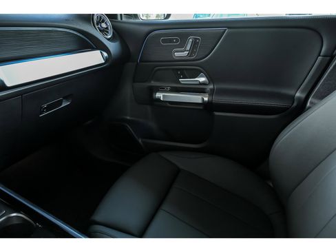 New 2026 Mercedes-Benz GLB 250 4MATIC image 17