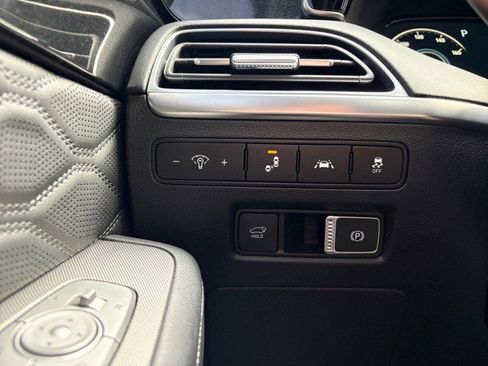 Used 2021 Hyundai Palisade Calligraphy w/ Cargo Package image 15