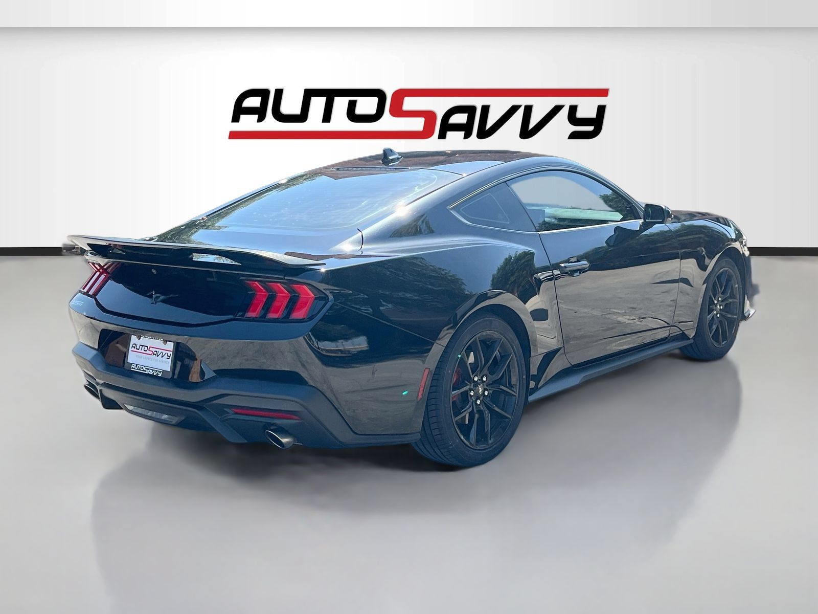 Used 2024 Ford Mustang Coupe RWD image 7