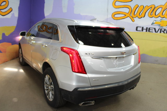 Used 2017 Cadillac XT5 Luxury w/ Driver Awareness Package AWD/4WD image 6