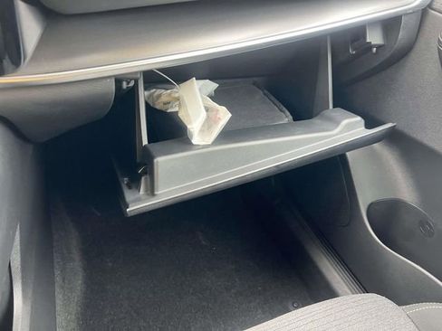 Used 2022 Nissan Rogue SV image 33