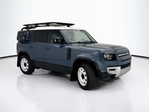 Used 2025 Land Rover Defender 110 S AWD/4WD image 3