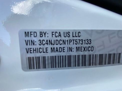 Used 2023 Jeep Compass Limited image 26