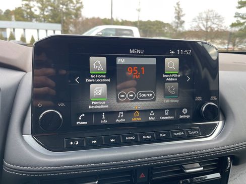 Used 2021 Nissan Rogue SL w/ Premium Package image 10