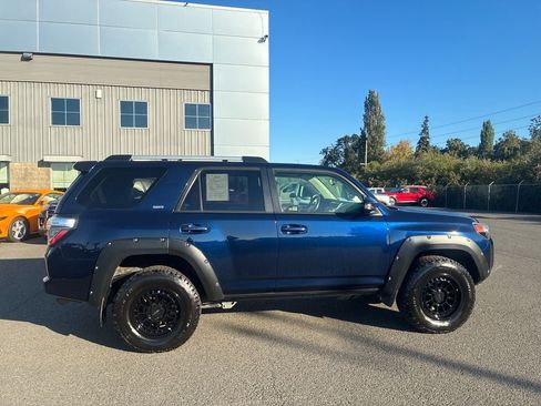 Used 2019 Toyota 4Runner SR5 Premium w/ Wilderness Package AWD/4WD image 7