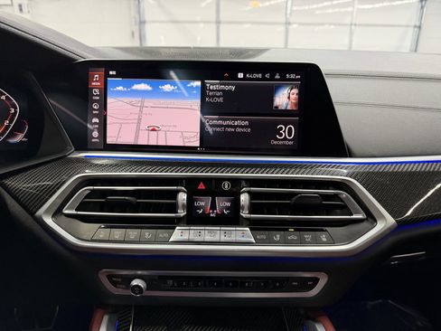 Used 2021 BMW X6 M50i w/ Executive Package image 15