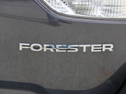 Certified 2022 Subaru Forester Limited image 9